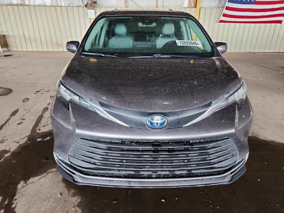Снимка 5 от търг – 2021 TOYOTA SIENNA с VIN 5TDYRKEC4MS062575