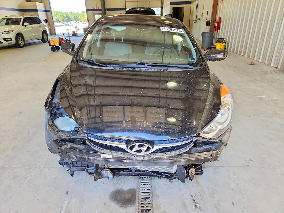 Photo 5 from auction – 2013 HYUNDAI ELANTRA with VIN 5NPDH4AE2DH226545