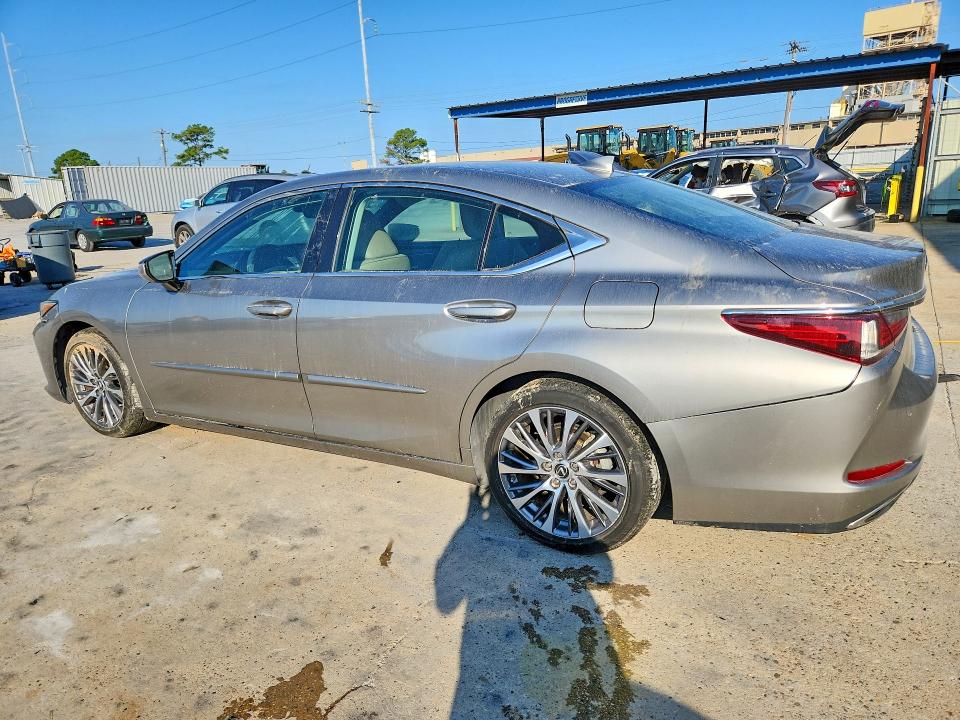 Снимка 2 от търг – 2019 LEXUS ES с VIN 58ABZ1B11KU031364