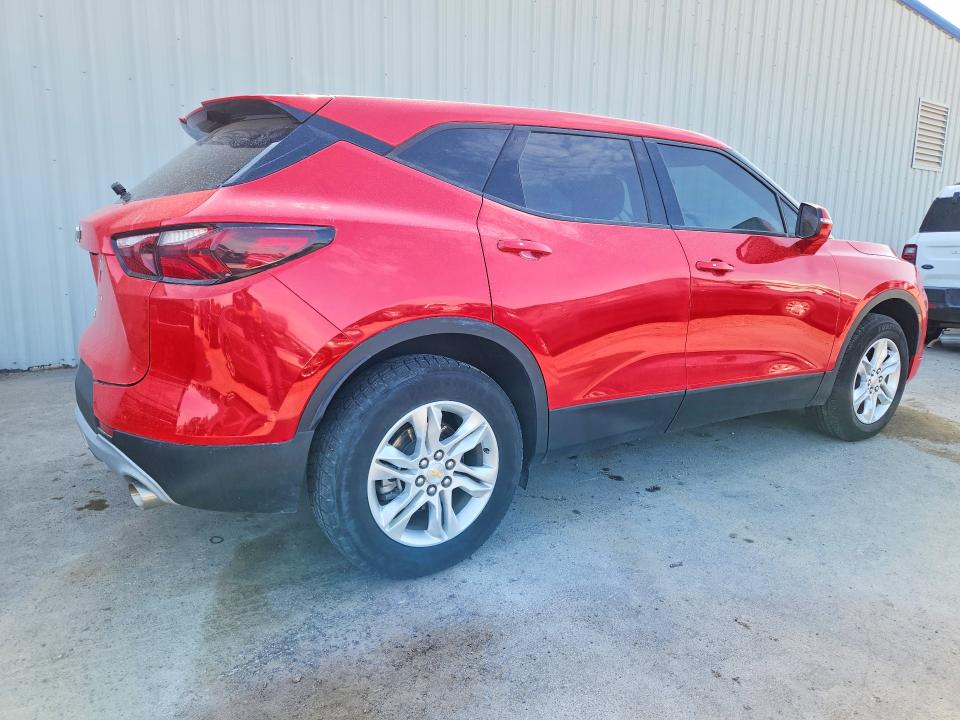 Photo 3 from auction – 2021 CHEVROLET BLAZER with VIN 3GNKBHRS8MS513802