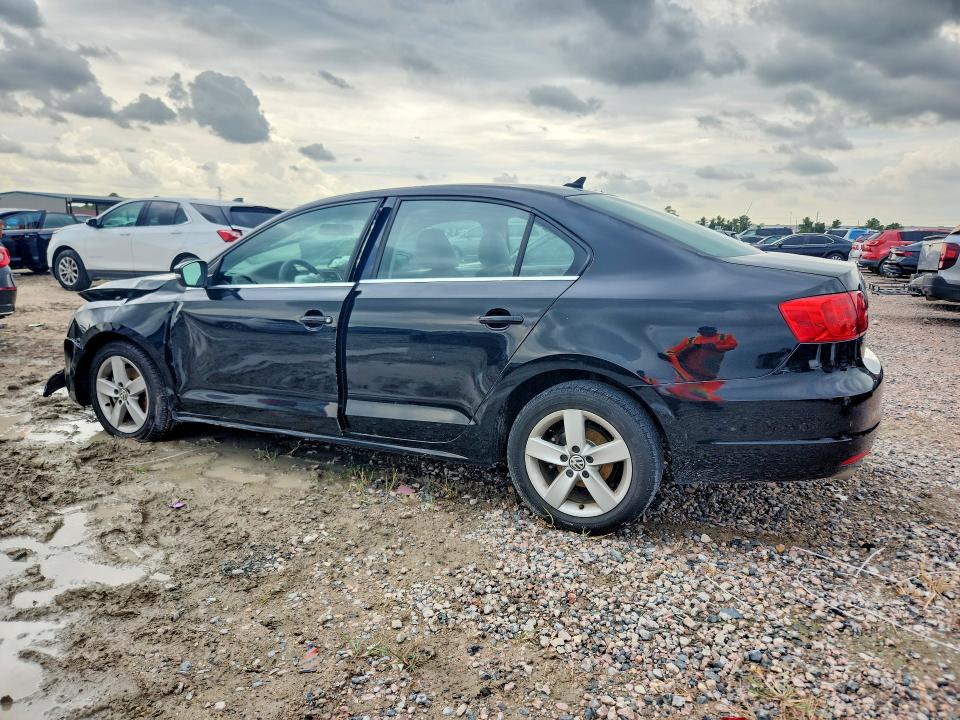 Photo 2 from auction – 2013 VOLKSWAGEN JETTA with VIN 3VWLL7AJ3DM374266