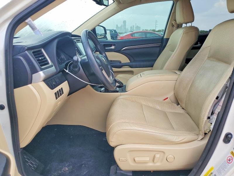 Photo 7 from auction – 2015 TOYOTA HIGHLANDER with VIN 5TDYKRFH8FS108063