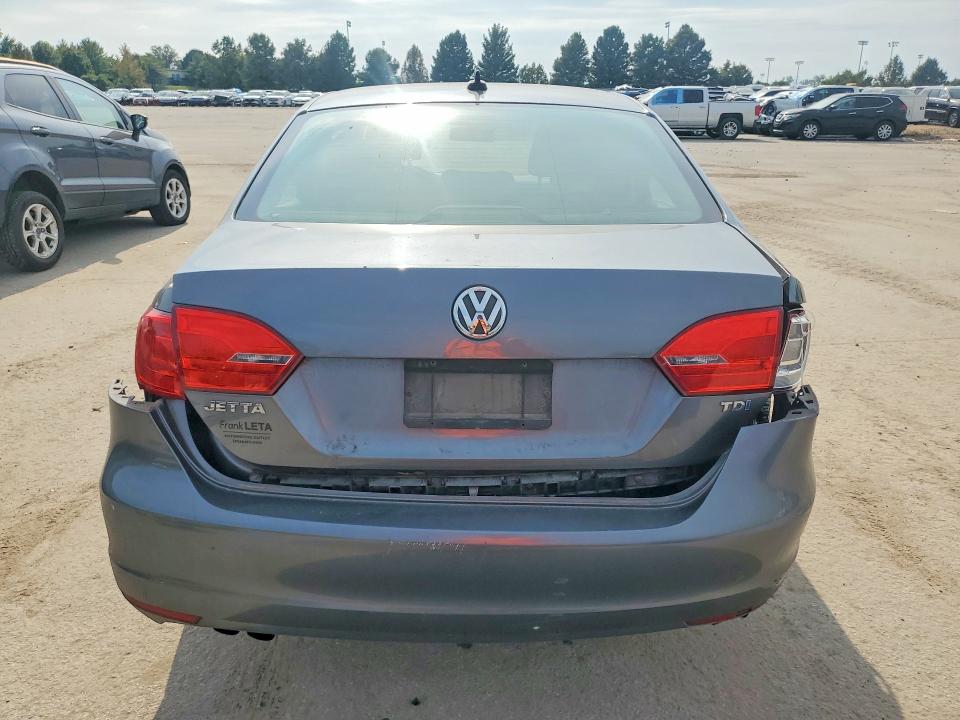 Снимка 6 от търг – 2013 VOLKSWAGEN JETTA с VIN 3VW3L7AJXDM285102