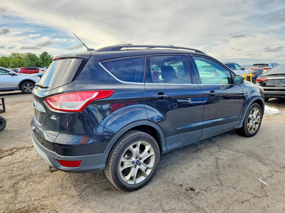 Photo 3 from auction – 2013 FORD ESCAPE with VIN 1FMCU9HXXDUB35522