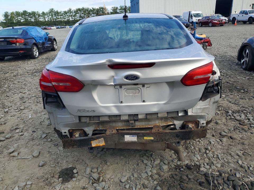 Снимка 6 от търг – 2018 FORD FOCUS с VIN 1FADP3E27JL283849