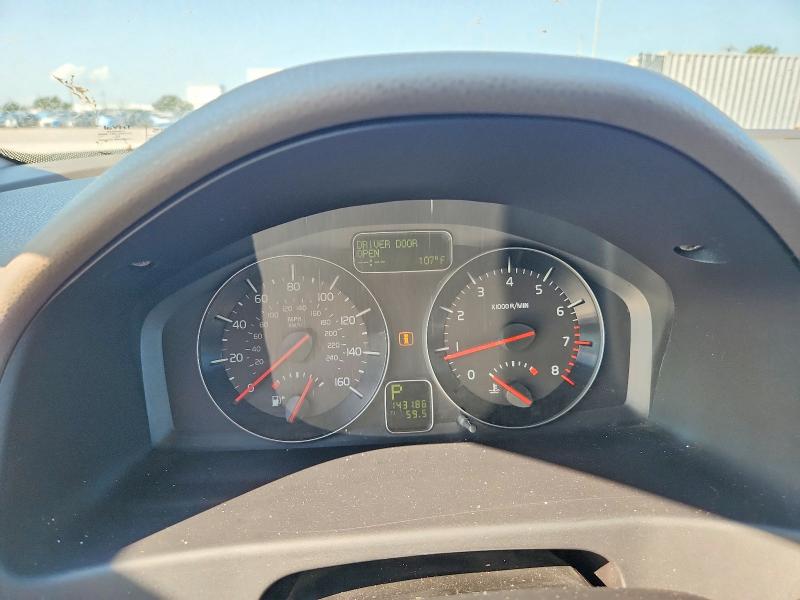 Photo 9 from auction – 2010 VOLVO C30 with VIN YV1672MK4A2174182