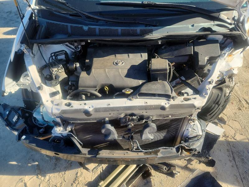 Photo 12 from auction – 2013 TOYOTA SIENNA with VIN 5TDKK3DC0DS402273