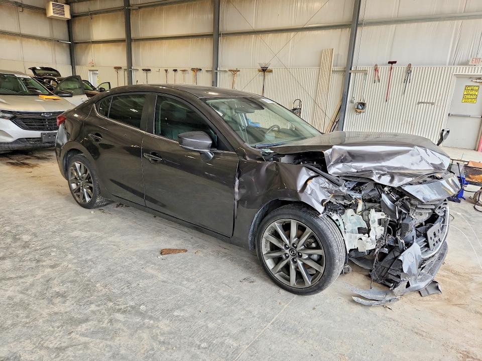 Foto 4 de la subasta – 2018 MAZDA 3 con VIN 3MZBN1V32JM177258