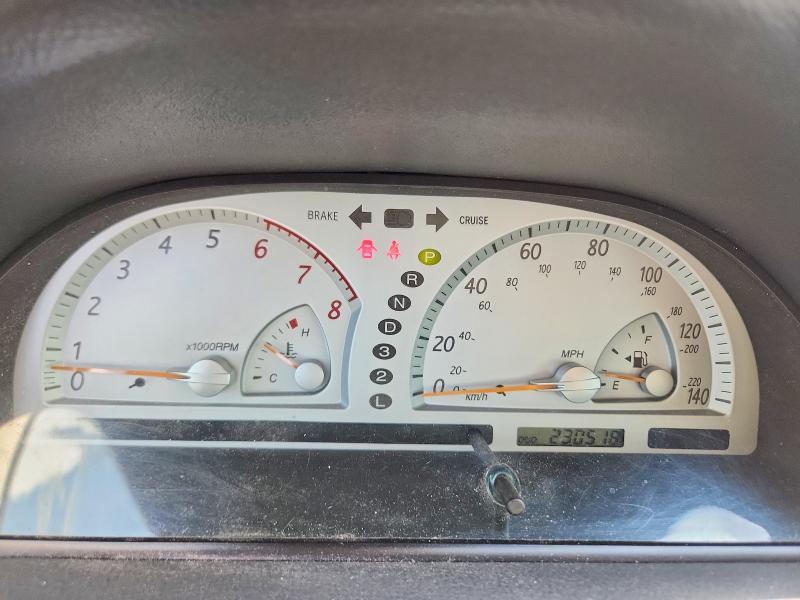 Photo 9 from auction – 2004 TOYOTA CAMRY with VIN 4T1BA32K94U012079
