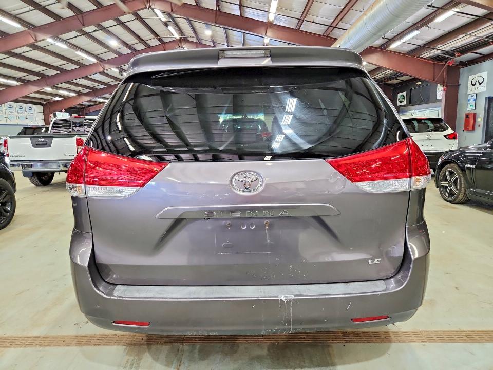 Photo 6 from auction – 2012 TOYOTA SIENNA with VIN 5TDKK3DC9CS250539