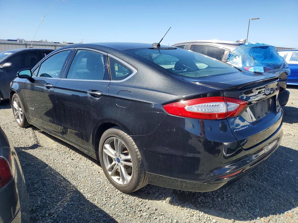 Photo 2 from auction – 2015 FORD FUSION with VIN 3FA6P0RU3FR199023