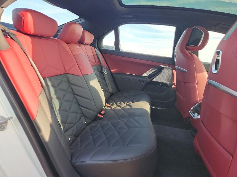 صورة رقم 10 من المزاد - 2026 BMW 740 مع VIN WBA23EH05TCX83401