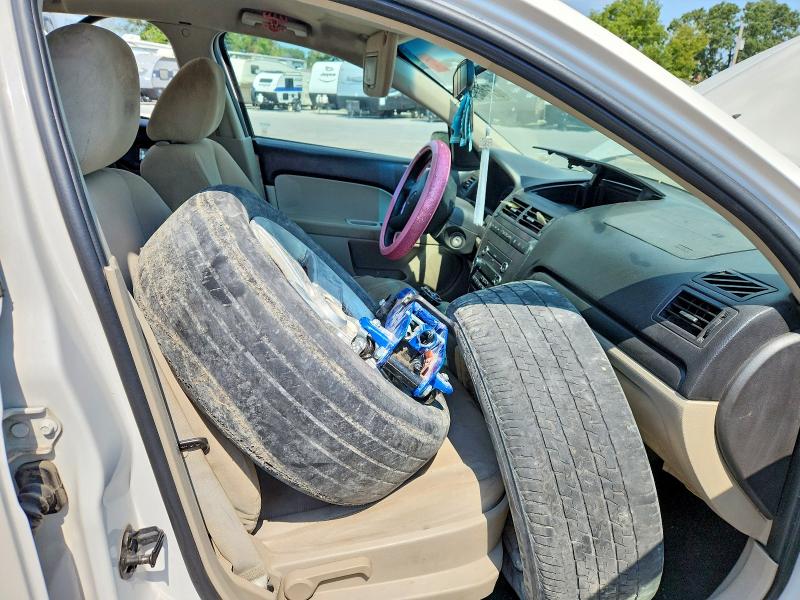Снимка 7 от търг – 2009 FORD FUSION с VIN 3FAHP07179R114822