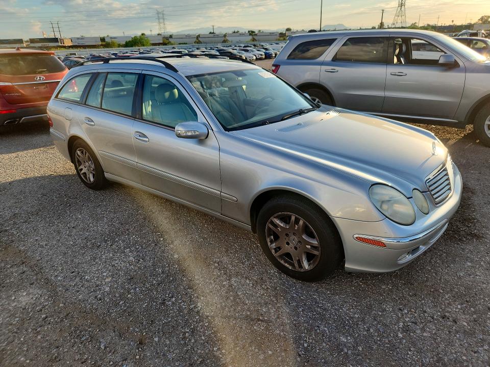 Photo 4 from auction – 2004 MERCEDES-BENZ E with VIN WDBUH65J24A377541