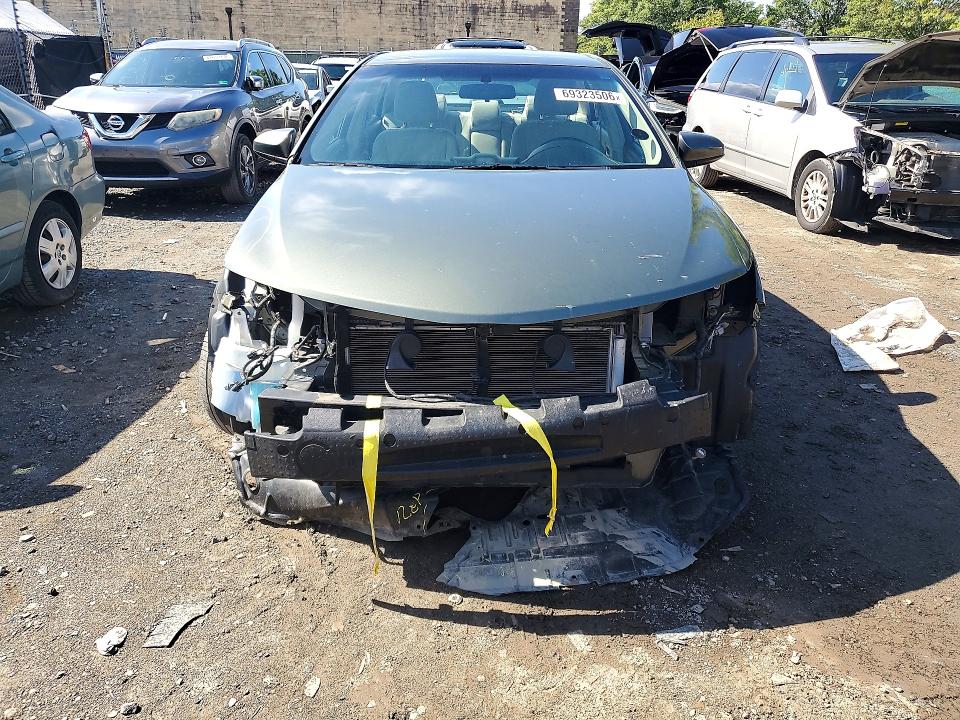 Photo 5 from auction – 2012 TOYOTA CAMRY with VIN 4T4BF1FK6CR228931