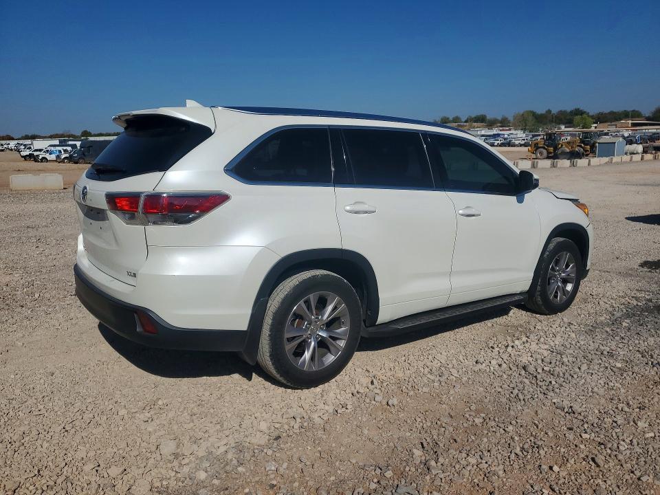 Photo 3 from auction – 2015 TOYOTA HIGHLANDER with VIN 5TDKKRFH9FS088122
