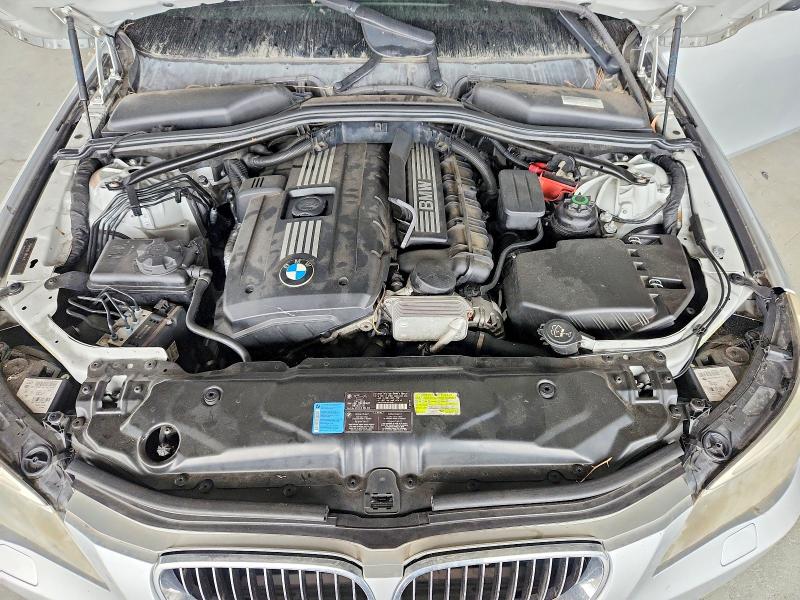 Photo 11 from auction – 2010 BMW 528 with VIN WBANV1C57AC443232
