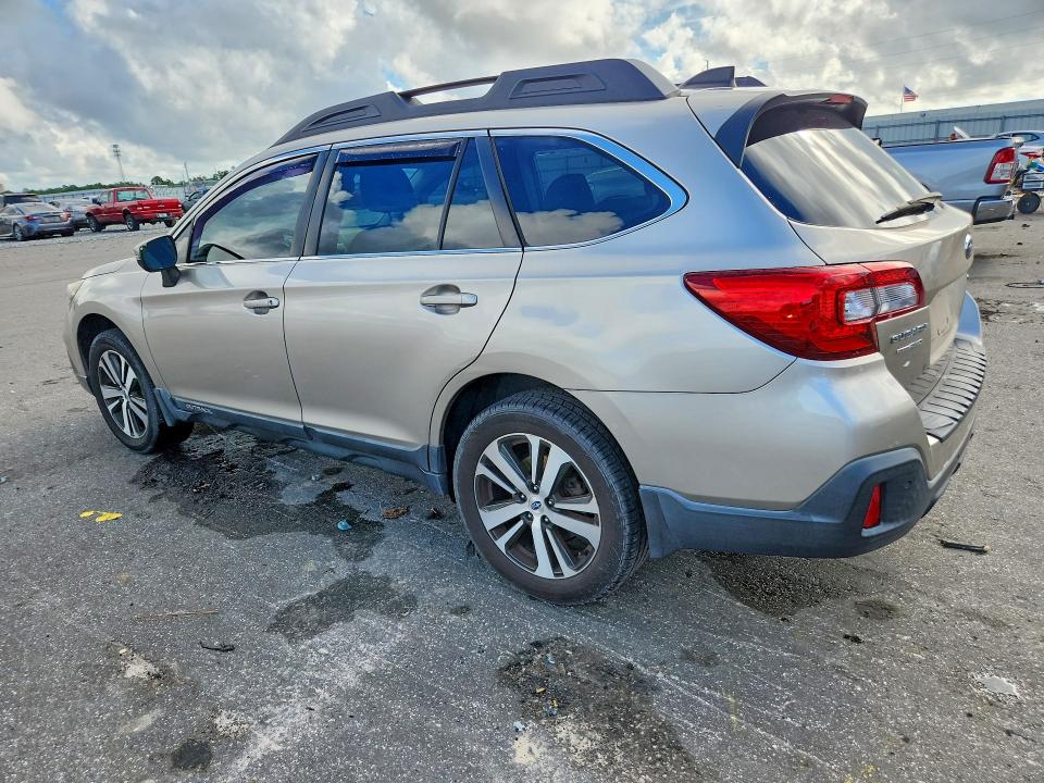 Фото 2 с аукциона – 2018 SUBARU OUTBACK с VIN 4S4BSANC5J3390343