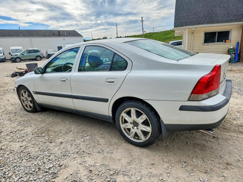 صورة رقم 2 من المزاد - 2004 VOLVO S60 مع VIN YV1RH59H142367791