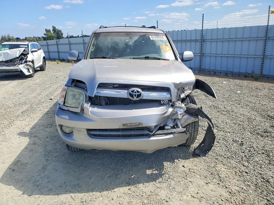 Photo 5 from auction – 2005 TOYOTA SEQUOIA with VIN 5TDZT34A45S243284