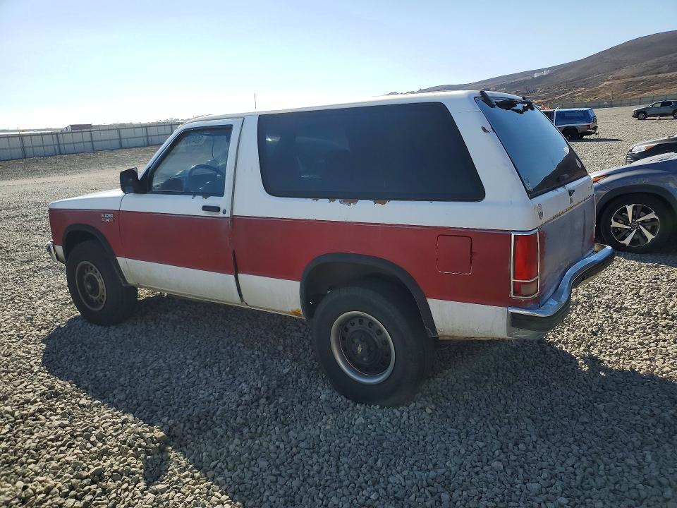 Photo 2 from auction – 1990 CHEVROLET BLAZER with VIN 1GNCT18Z8L8141716
