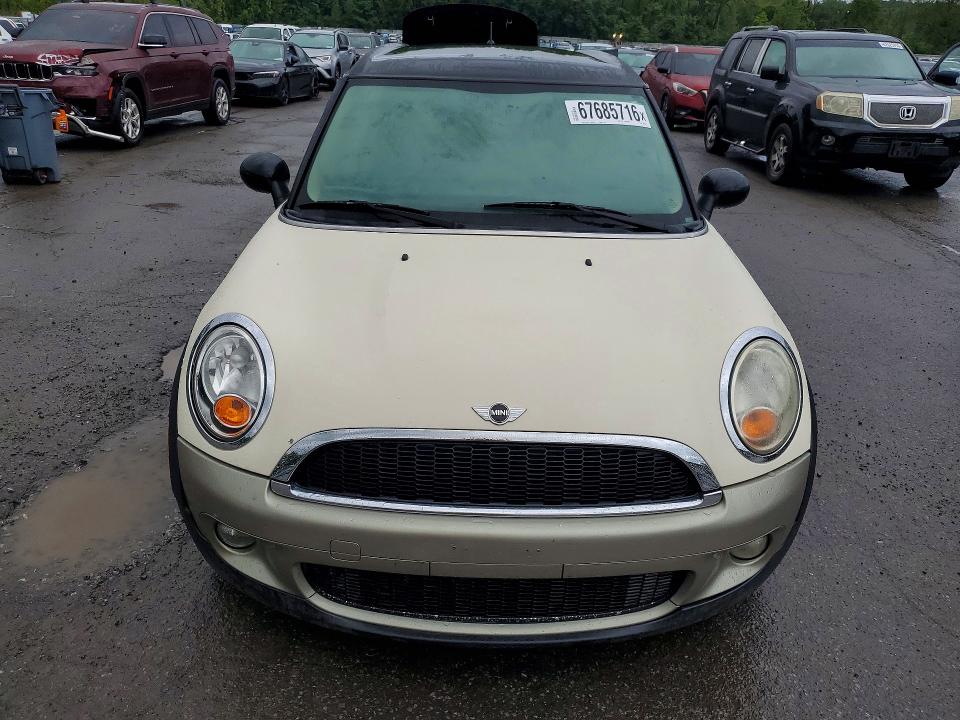 Photo 5 from auction – 2011 MINI COOPER with VIN WMWZF3C52BTX82234