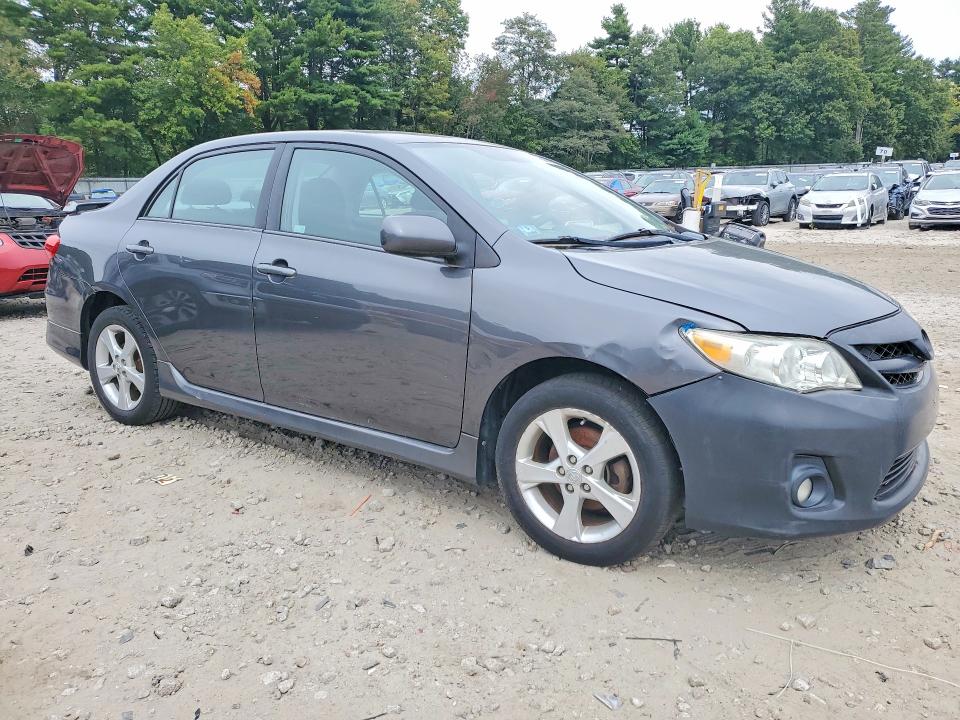 Photo 4 from auction – 2013 TOYOTA COROLLA with VIN 2T1BU4EE9DC114955