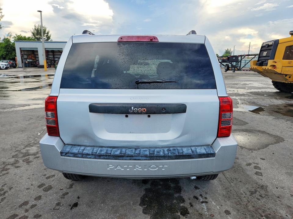 Photo 6 from auction – 2010 JEEP PATRIOT with VIN 1J4NT1GB4AD624608