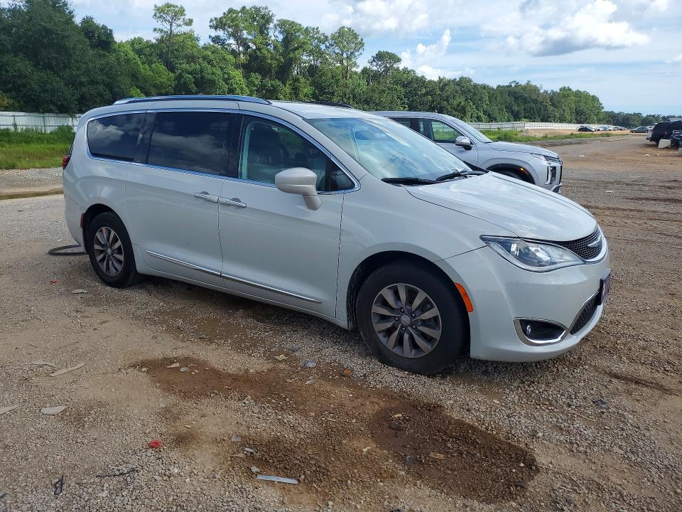Photo 4 from auction – 2020 CHRYSLER PACIFICA with VIN 2C4RC1EG2LR103490