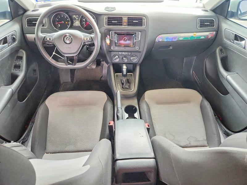 Фото 8 с аукциона – 2018 VOLKSWAGEN JETTA с VIN 3VW2B7AJ6JM210214