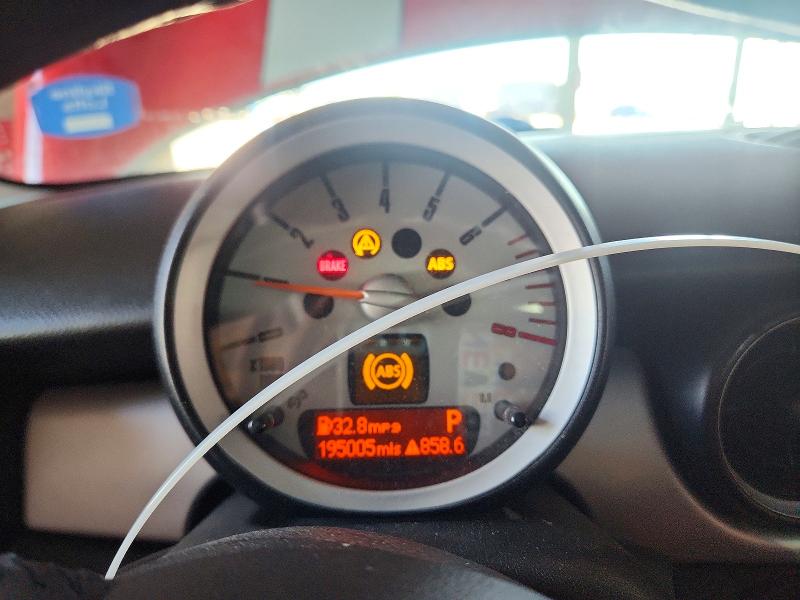 Photo 9 from auction – 2010 MINI COOPER with VIN WMWML3C57ATX37159