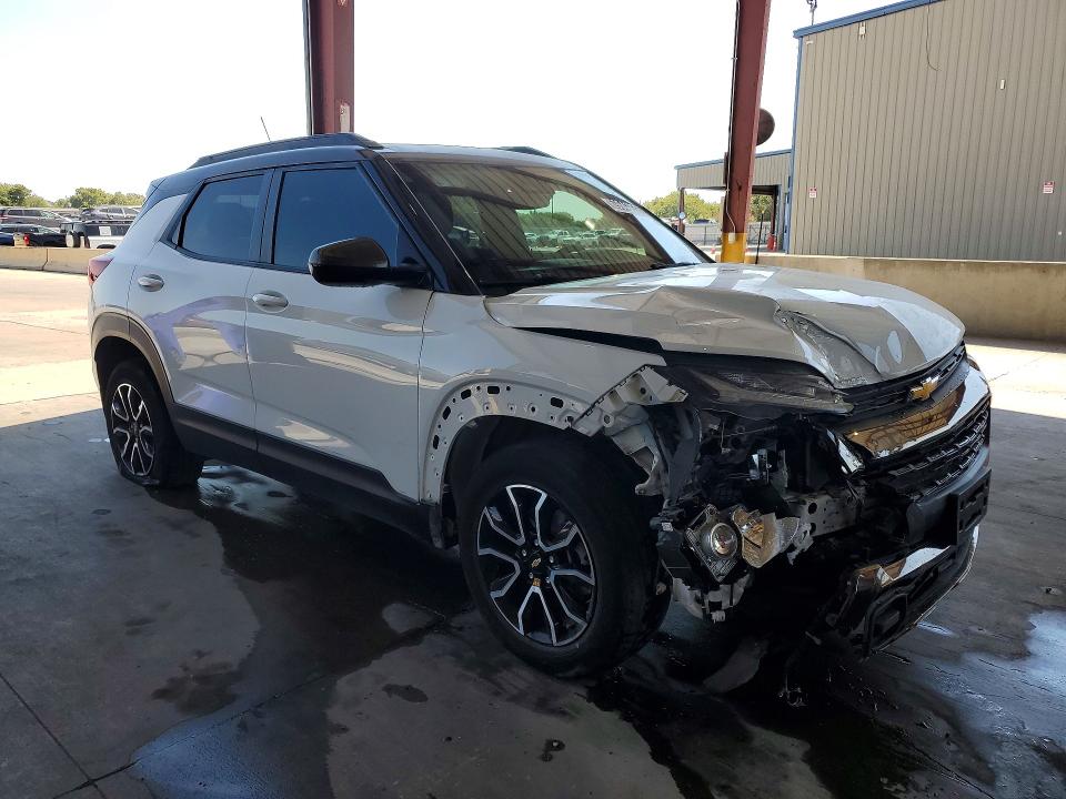 Photo 4 from auction – 2021 CHEVROLET TRAILBLAZER with VIN KL79MSSL3MB160492