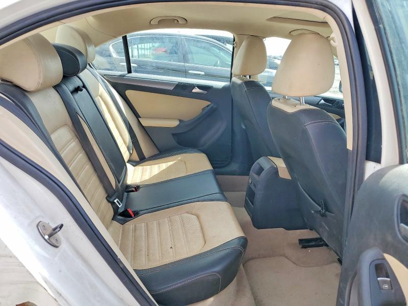 Photo 10 from auction – 2013 VOLKSWAGEN JETTA with VIN 3VWLP7AJ4DM358405