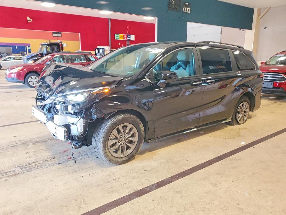 Снимка 1 от търг – 2025 TOYOTA SIENNA с VIN 5TDJSKFC1SS166555