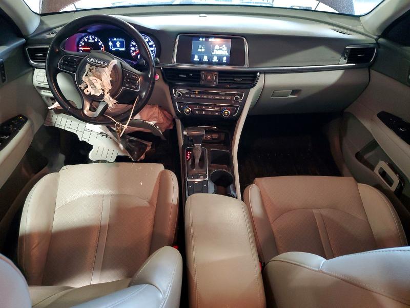 Foto 8 de la subasta – 2017 KIA OPTIMA con VIN 5XXGU4L34HG132527