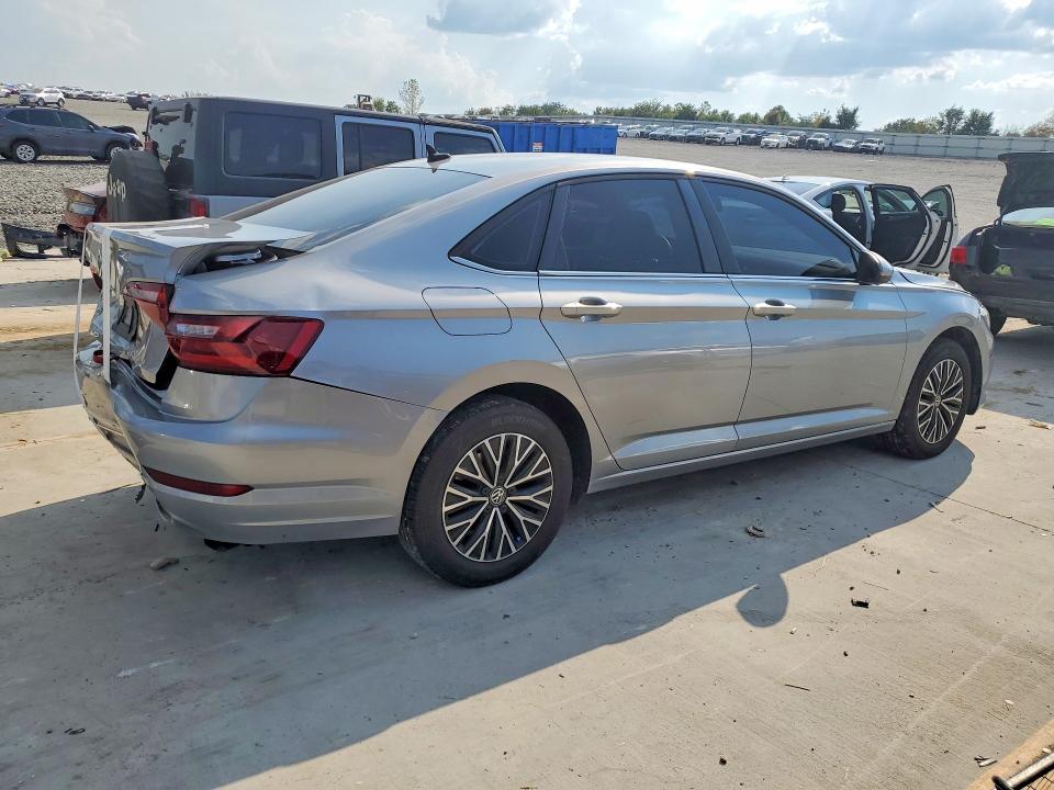 Снимка 3 от търг – 2021 VOLKSWAGEN JETTA с VIN 3VWC57BUXMM038472