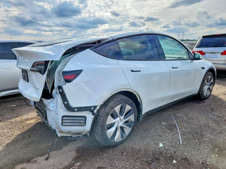Foto 3 de la subasta – 2020 TESLA MODEL Y con VIN 5YJYGDEE8LF020898