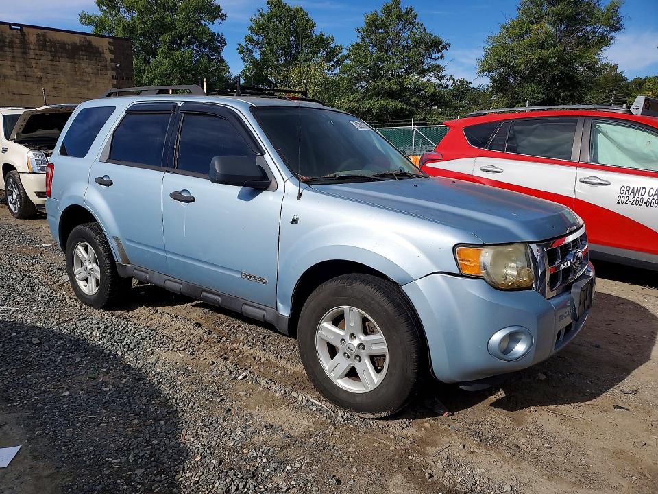 Photo 4 from auction – 2008 FORD ESCAPE with VIN 1FMCU49H18KA67008