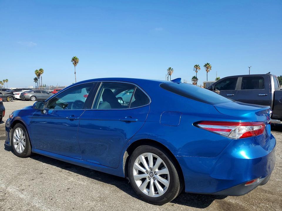 Photo 2 from auction – 2020 TOYOTA CAMRY with VIN 4T1C11AK5LU310704
