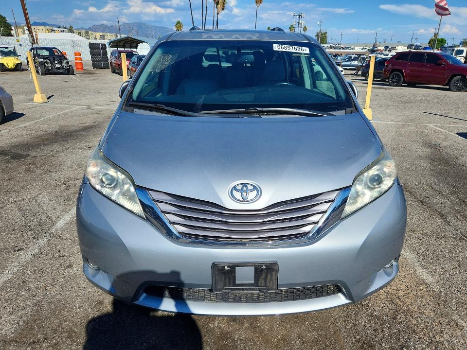 Photo 5 from auction – 2016 TOYOTA SIENNA with VIN 5TDYK3DC4GS742198