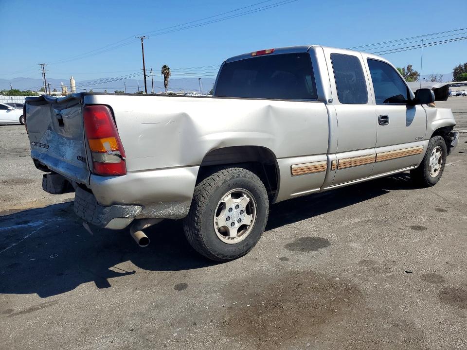 Photo 3 from auction – 2002 CHEVROLET SILVERADO with VIN 2GCEC19V821348735