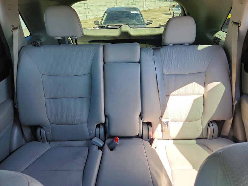 صورة رقم 10 من المزاد - 2011 KIA SORENTO مع VIN 5XYKTDA27BG046736
