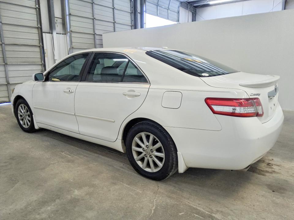 Photo 2 from auction – 2011 TOYOTA CAMRY with VIN 4T1BK3EK2BU618880