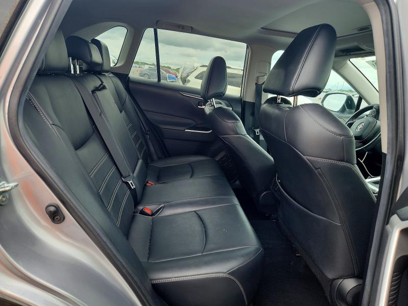 Photo 10 from auction – 2021 TOYOTA RAV4 with VIN 2T3C1RFVXMC118299