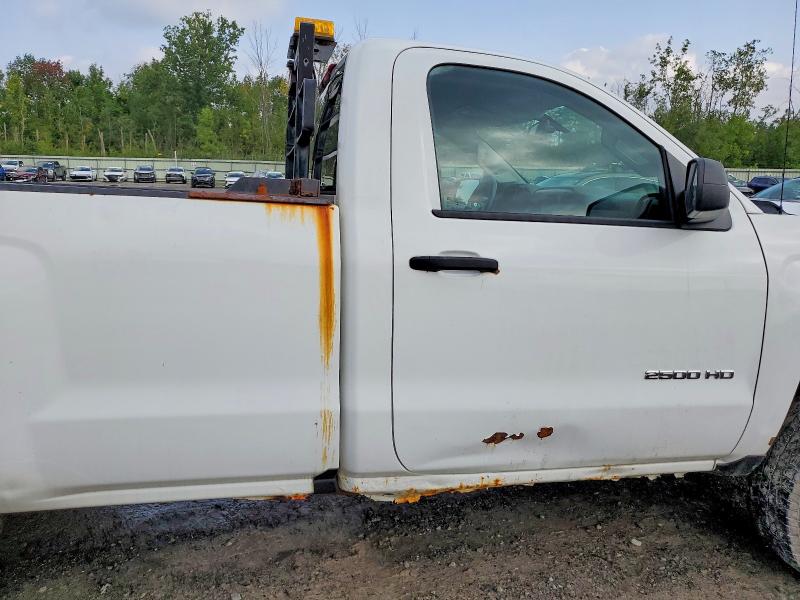Снимка 10 от търг – 2018 CHEVROLET SILVERADO с VIN 1GC0KUEGXJZ131795
