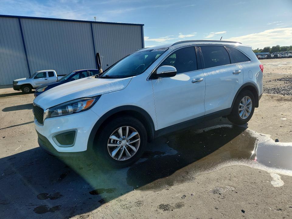 Photo 1 from auction – 2017 KIA SORENTO with VIN 5XYPG4A35HG217575