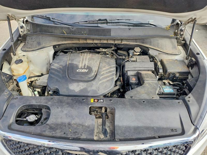Photo 11 from auction – 2016 KIA SORENTO with VIN 5XYPG4A57GG108793