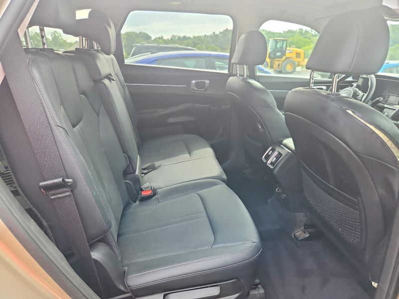 Photo 11 from auction – 2021 KIA SORENTO with VIN 5XYRLDLC3MG004264