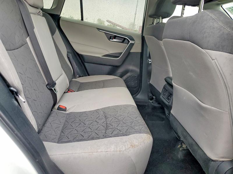 Photo 11 from auction – 2025 TOYOTA RAV4 with VIN 2T3P1RFV3SW617426