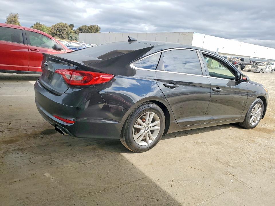 Photo 3 from auction – 2016 HYUNDAI SONATA with VIN 5NPE24AF3GH372990